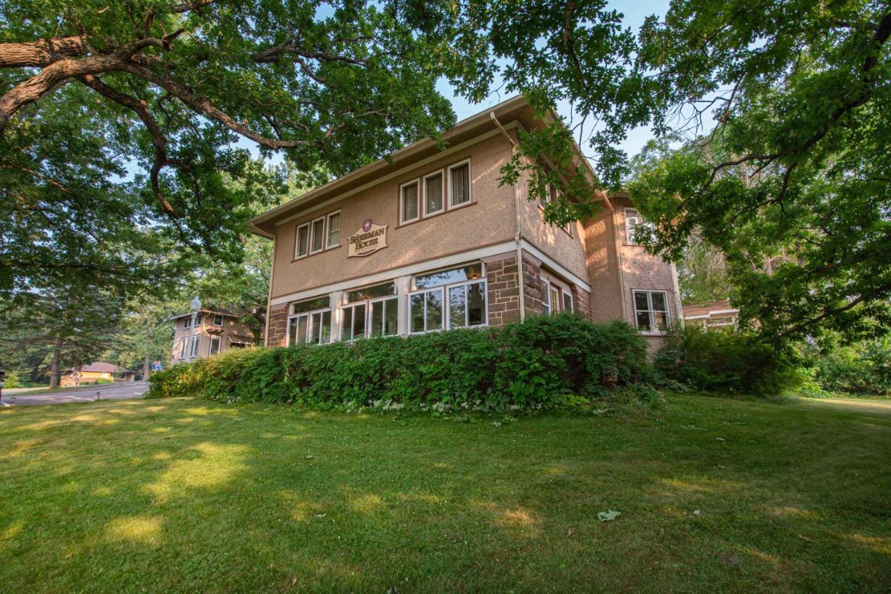 White Rose Inns & Motel Wisconsin Dells Εξωτερικό φωτογραφία