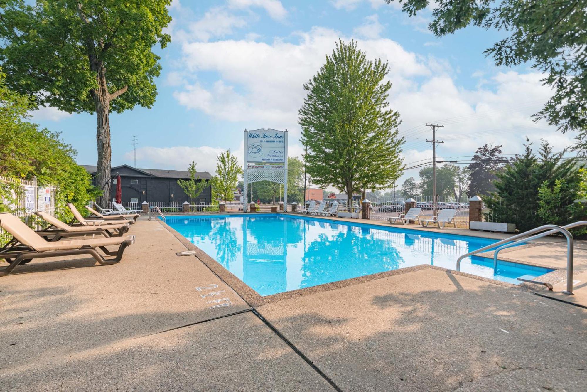 White Rose Inns & Motel Wisconsin Dells Εξωτερικό φωτογραφία